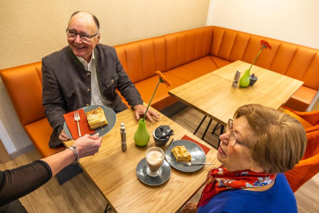 Pension & Cafe Abendroete クアオルト・オイビン エクステリア 写真